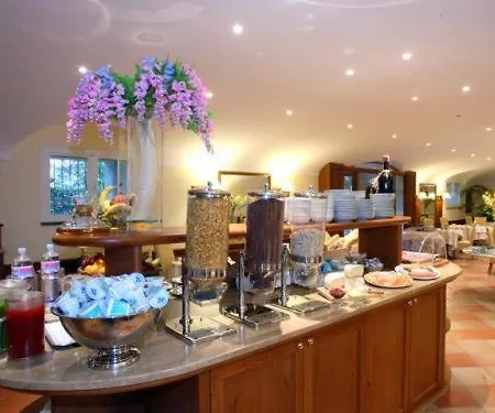 Maria Hotel 3*