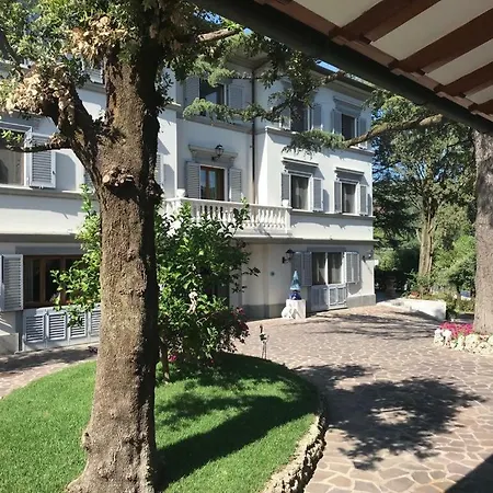 酒店 Maria 蒙特卡蒂尼泰尔梅